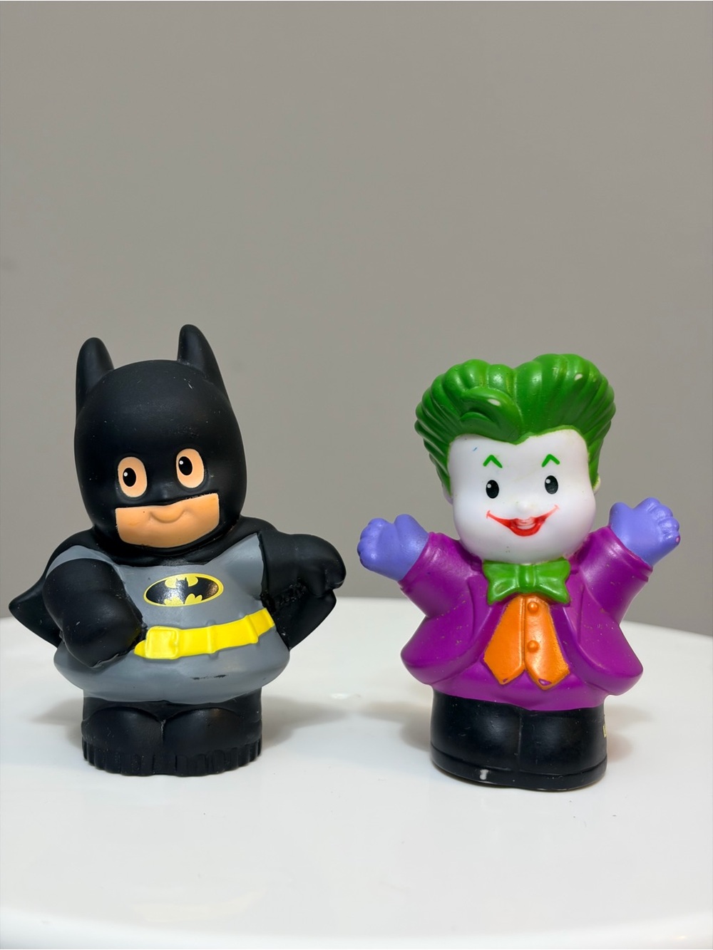 2011 Fisher-Price Little People DC Super Friends Batman and The Joker Set